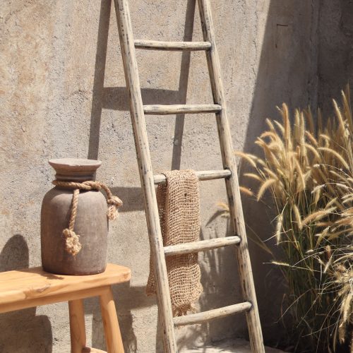 Inspired by naturally aged timber, our grey washed finish bring a gentle, lived in look to the Natural Ladder Collection. The delicate grey tones soften the wood's appearance while preserving its authentic texture and grain, creating a timeless piece that feels both rustic and refined