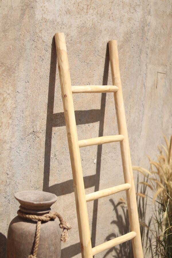 Natural Ladder Oak Look