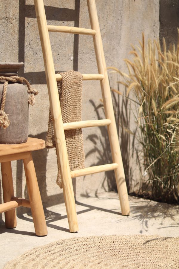 Natural Ladder Oak Look